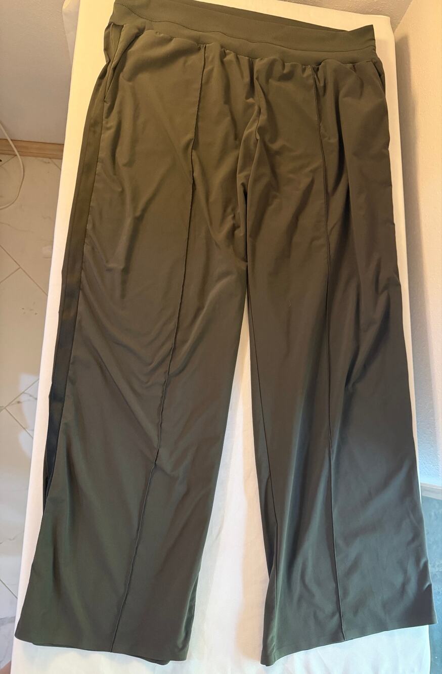 Athleta Nolita Wide Leg Pants Size 18 Olive Green High Rise
